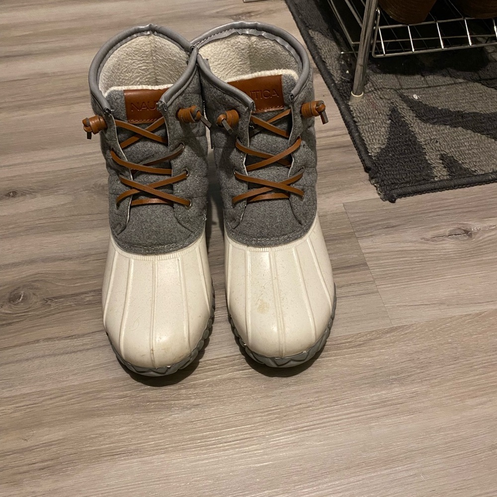 Nautica Gray and White Duck Boots